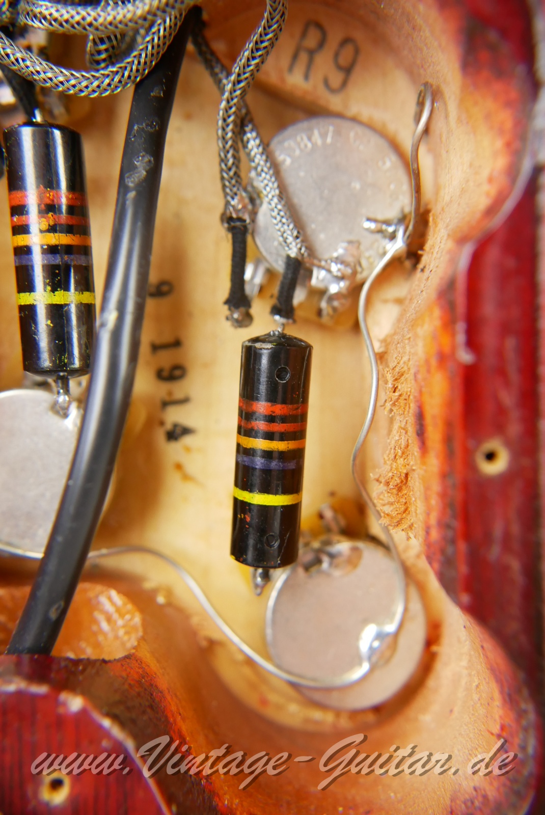 img/vintage/5672/Gibson_Les_Paul_Standard_Collectors_Choice_no_8_The Beast_Bernie_Marsden_burst_2013-020.JPG